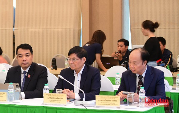 Chuyển đổi kép - động lực cho tăng trưởng kinh tế: Góc nhìn từ chính sách đến thực tiễn Chuyển đổi kép - động lực cho tăng trưởng kinh tế: Góc nhìn từ chính sách đến thực tiễn