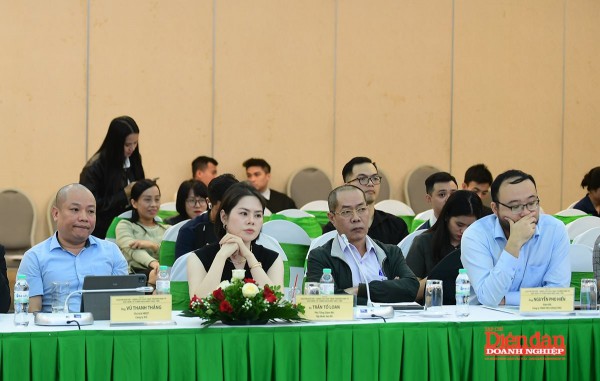 Chuyển đổi kép - động lực cho tăng trưởng kinh tế: Góc nhìn từ chính sách đến thực tiễn Chuyển đổi kép - động lực cho tăng trưởng kinh tế: Góc nhìn từ chính sách đến thực tiễn