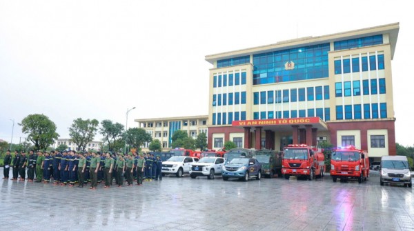 Quảng Trị: Công an xuất quân chi viện TP.Huế khắc phục hậu quả cơn lũ lịch sử