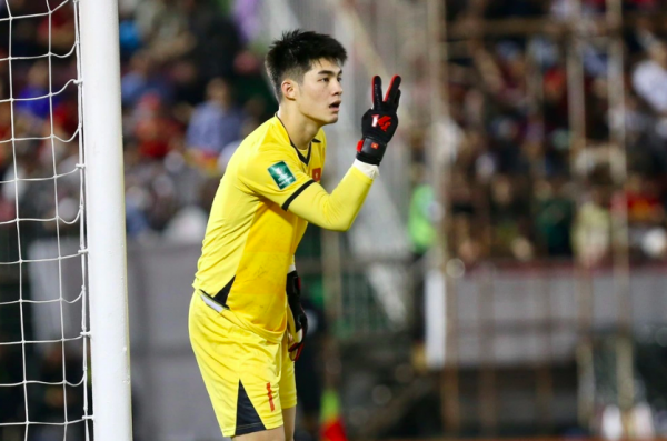 Ai ngờ có ngày Nam Định đấu HAGL để đua trụ hạng: V-League khắc nghiệt cỡ này Ai ngờ có ngày Nam Định đấu HAGL để đua trụ hạng: V-League khắc nghiệt cỡ này