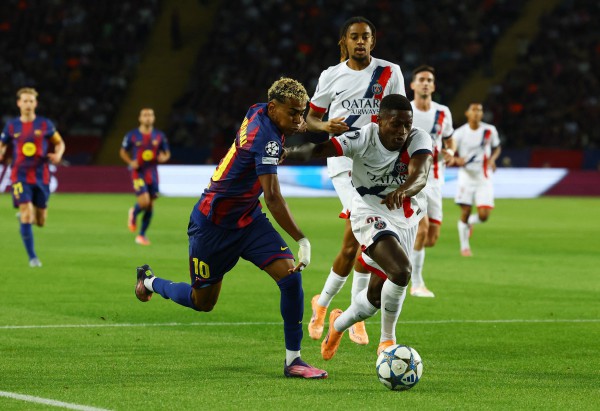Barca thua ngược đau đớn PSG đúng phút 90: Yamal ‘hết phép’, De Jong may mắn thoát thẻ đỏ