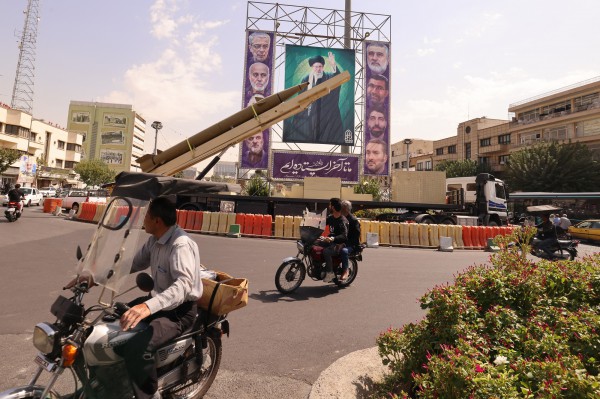 Bị Israel tố phát triển tên lửa có thể vươn tới Mỹ, Iran phản ứng sao? Bị Israel tố phát triển tên lửa có thể vươn tới Mỹ, Iran phản ứng sao?