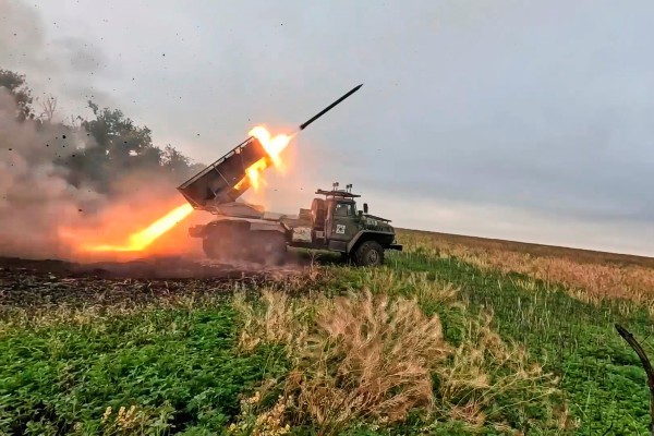 Chiến sự Ukraine ngày 1.322: Nga - Ukraine 'đối công' kịch liệt Chiến sự Ukraine ngày 1.322: Nga - Ukraine 'đối công' kịch liệt