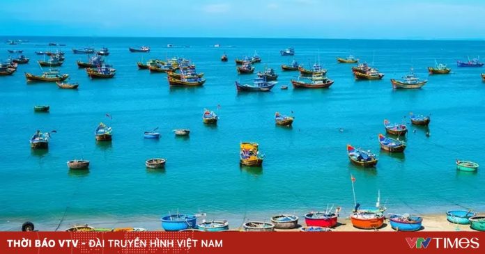 Du-lich-bien-tang-toc-don-lan-song-khach-tru-dong-a.jpg