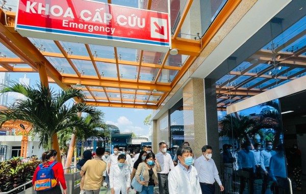 Gia Lai: Cha mẹ tử vong, bé trai 5 tuổi nguy kịch vì bỏng xăng Gia Lai: Cha mẹ tử vong, bé trai 5 tuổi nguy kịch vì bỏng xăng