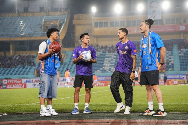 HLV Harry Kewell gọi, Đỗ Hoàng Hên trả lời: Ra mắt đội tuyển Việt Nam cùng Xuân Son? HLV Harry Kewell gọi, Đỗ Hoàng Hên trả lời: Ra mắt đội tuyển Việt Nam cùng Xuân Son?