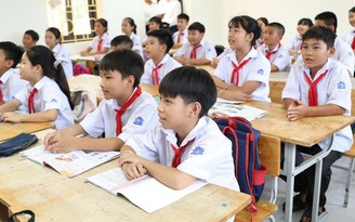 Ha-Noi-de-xuat-cap-bu-hoc-phi-cho-hoc-sinh-truong-dan-lap-a.jpg
