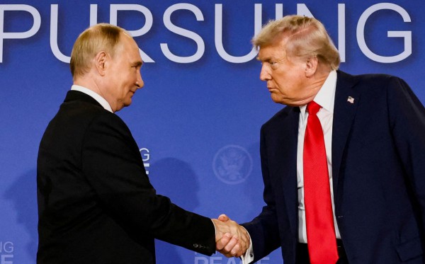 Hai ông Trump - Putin điện đàm, nhất trí gặp nhau tại Hungary Hai ông Trump - Putin điện đàm, nhất trí gặp nhau tại Hungary