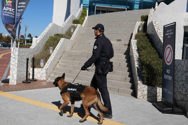 Hàn Quốc siết chặt an ninh cho hội nghị APEC Hàn Quốc siết chặt an ninh cho hội nghị APEC