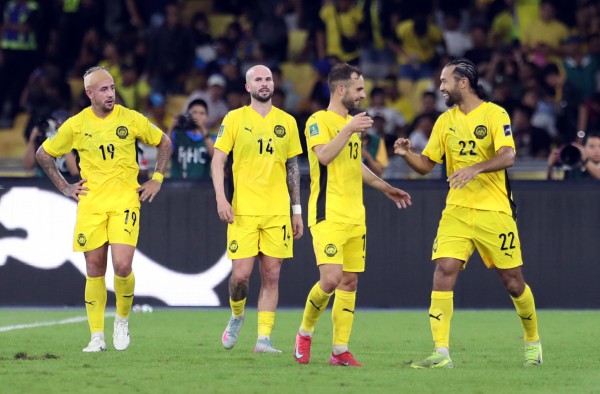 L'Equipe và Sky Sports bất ngờ lên tiếng vụ nhập tịch lậu: Bóng đá Malaysia hoảng loạn