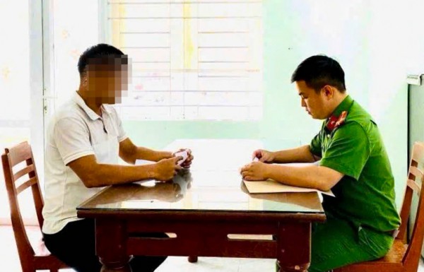 Lên mạng xúc phạm giám đốc, bị phạt 5 triệu đồng Lên mạng xúc phạm giám đốc, bị phạt 5 triệu đồng