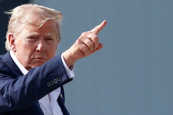 Lời dọa bất khả thi của Tổng thống Trump