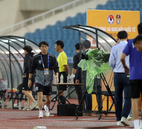 Madam Pang gây sốc, sa thải HLV Ishii dù Thái Lan giành lại cơ hội dự Asian Cup 2027 Madam Pang gây sốc, sa thải HLV Ishii dù Thái Lan giành lại cơ hội dự Asian Cup 2027
