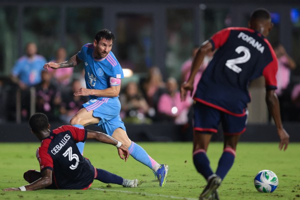 Messi lập kỷ lục lịch sử MLS với hat-trick kiến tạo, Inter Miami tìm lại chiến thắng