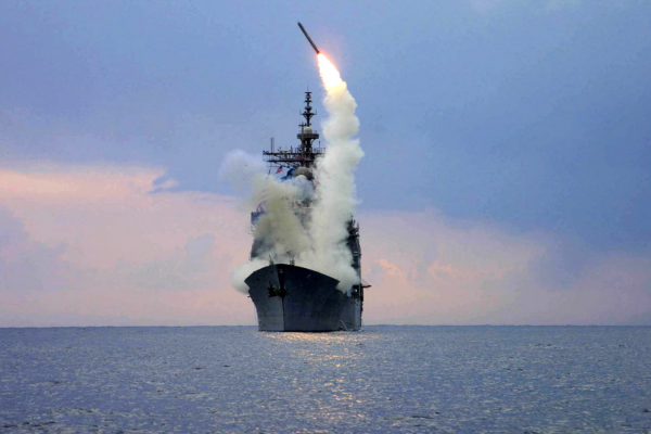 Mỹ dọa chuyển tên lửa Tomahawk cho Ukraine nếu Nga không chấm dứt chiến sự Mỹ dọa chuyển tên lửa Tomahawk cho Ukraine nếu Nga không chấm dứt chiến sự