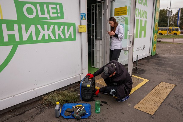 Nga - Ukraine dồn dập không kích cơ sở năng lượng
