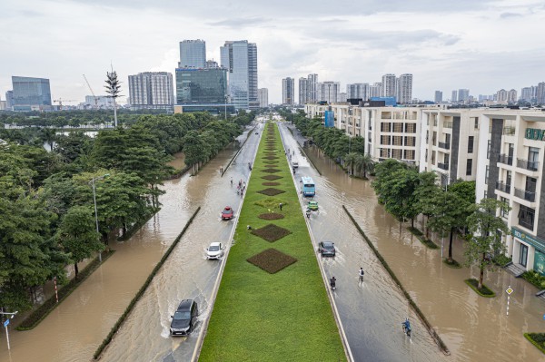 Nước vẫn 'bao vây' khu biệt thự triệu đô ở Hà Nội Nước vẫn 'bao vây' khu biệt thự triệu đô ở Hà Nội