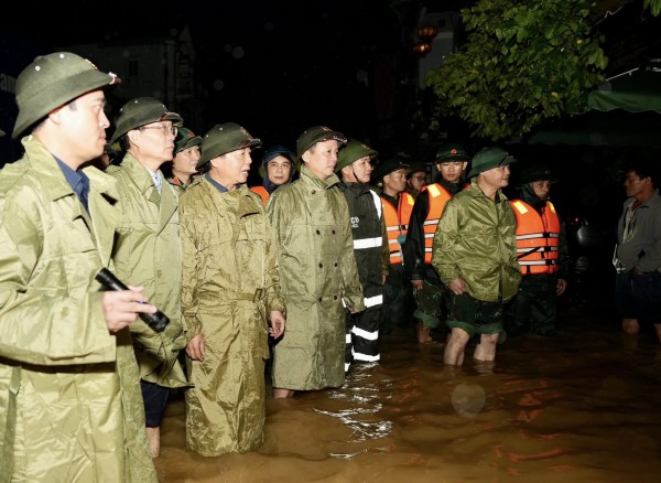 Phó thủ tướng Trần Hồng Hà: Không để người dân đói, rét trong và sau lũ