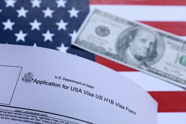 Phòng Thương mại Mỹ kiện chính quyền Trump về phí thị thực H-1B 100.000 USD Phòng Thương mại Mỹ kiện chính quyền Trump về phí thị thực H-1B 100.000 USD