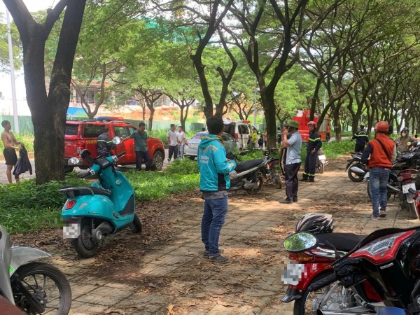 Rủ nhau bơi ở hồ đá làng đại học TP.HCM, nam sinh tử vong Rủ nhau bơi ở hồ đá làng đại học TP.HCM, nam sinh tử vong