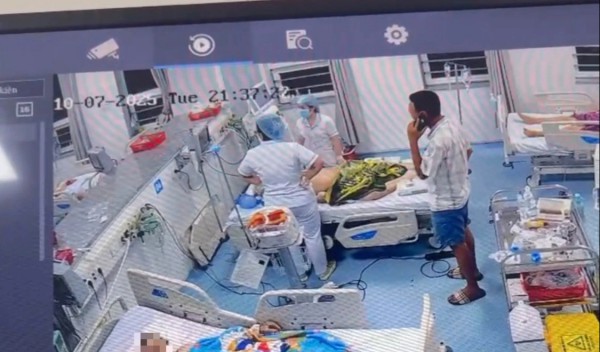 TP.HCM: Người đàn ông liên tục đánh điều dưỡng, đòi đốt bệnh viện TP.HCM: Người đàn ông liên tục đánh điều dưỡng, đòi đốt bệnh viện