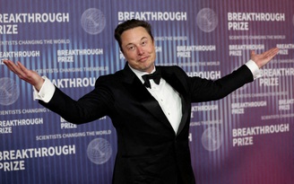 Ti-phu-Elon-Musk-khau-chien-voi-Bo-truong-My-a.jpg
