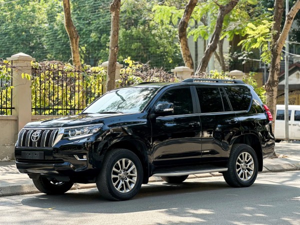 Toyota Land Cruiser Prado đã qua sử dụng 4 năm rao giá hơn 2,2 tỉ đồng