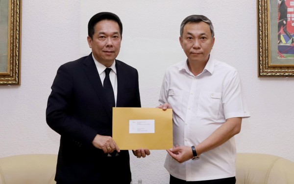 VFF tiếp nhận thư xin lỗi của Thái Lan vụ nhầm Quốc kỳ Việt Nam, FAT cam kết không sai sót VFF tiếp nhận thư xin lỗi của Thái Lan vụ nhầm Quốc kỳ Việt Nam, FAT cam kết không sai sót