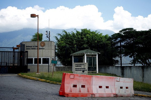 Venezuela cảnh báo Đại sứ quán Mỹ bị tấn công Venezuela cảnh báo Đại sứ quán Mỹ bị tấn công
