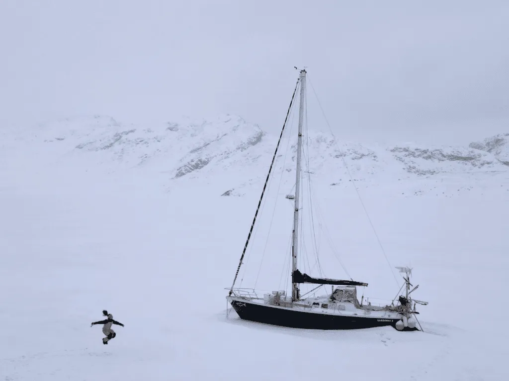 Trải nghiệm một mình chèo thuyền qua Bắc Cực- Ảnh 1. Trải nghiệm một mình chèo thuyền qua Bắc Cực- Ảnh 1.