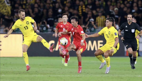 fifa-van-chua-ra-quyet-dinh-cuoi-cung-vu-bong-da-malaysia-nhap-tich-lau-lai-phai-thap-thom-cho.jpg