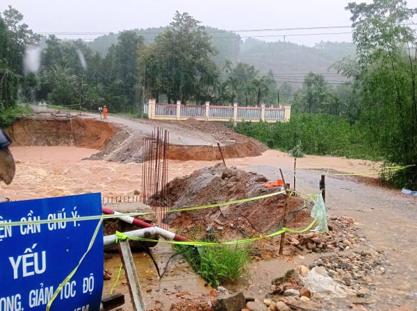 sat-lo-nhieu-noi-da-nang-yeu-cau-thuy-dien-dieu-tiet-xa-lu-tranh-dot-bien.jpg