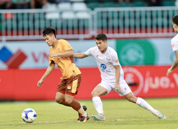 HAGL hòa cực hay Nam Định: Chạy đua tỷ số kịch tính, sao trẻ lại tỏa sáng HAGL hòa cực hay Nam Định: Chạy đua tỷ số kịch tính, sao trẻ lại tỏa sáng