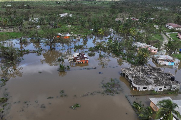 Siêu bão Melissa gây thiệt hại lớn ở Cuba Siêu bão Melissa gây thiệt hại lớn ở Cuba