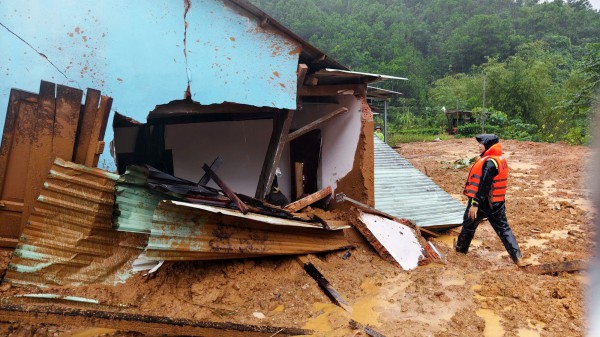 Đà Nẵng, Quảng Ngãi ứng phó nguy cơ lũ chồng lũ