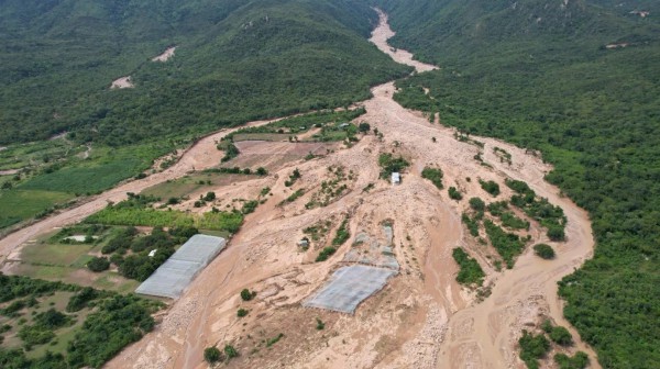 Căng mình ứng phó sạt lở