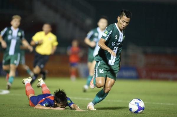 Công Phượng vẫn phải dự khán, Trường Tươi Đồng Nai thắng ngược nghẹt thở đội cuối bảng Công Phượng vẫn phải dự khán, Trường Tươi Đồng Nai thắng ngược nghẹt thở đội cuối bảng