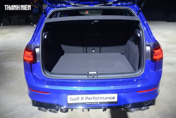 Volkswagen Golf R Performance phiên bản 'vạn người mê', giá gần 1,9 tỉ có gì khác biệt?