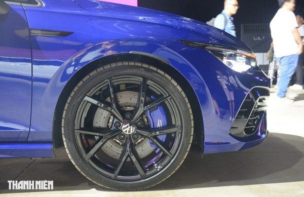 Volkswagen Golf R Performance phiên bản 'vạn người mê', giá gần 1,9 tỉ có gì khác biệt?