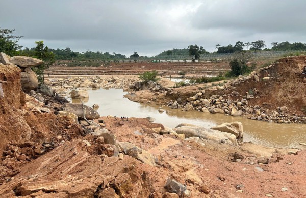 Vỡ hồ chứa nước ở Tuy Phong: Cận cảnh 'ao chứa' rộng tới 18 ha