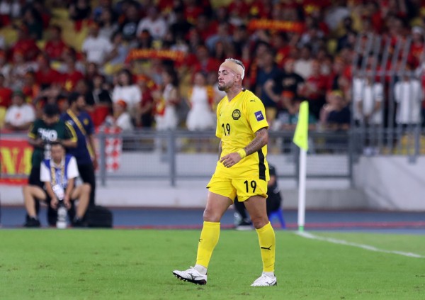 Án phạt FIFA treo lơ lửng, cầu thủ nhập tịch lậu bất ngờ nhận ‘phao cứu sinh’