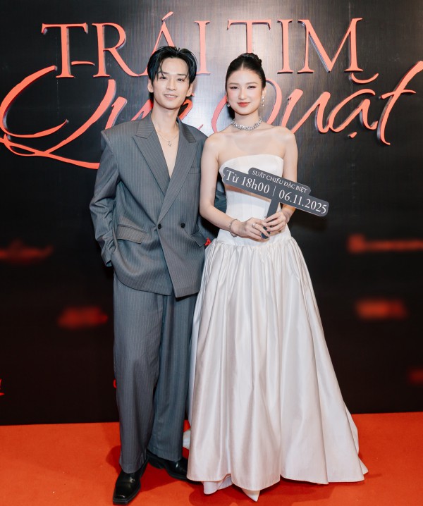 Kaity Nguyễn, Trâm Anh so kè nhan sắc khi dự ra mắt phim Kaity Nguyễn, Trâm Anh so kè nhan sắc khi dự ra mắt phim