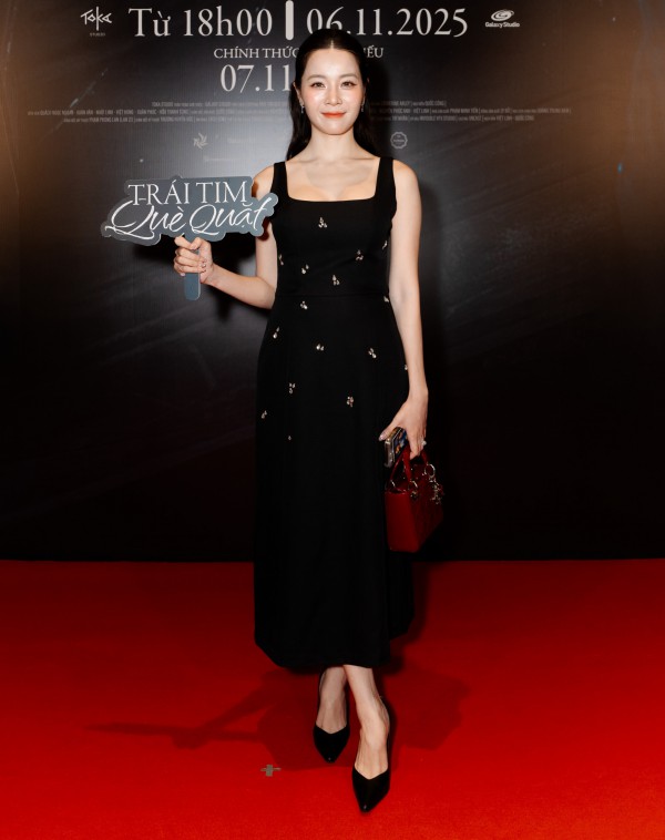Kaity Nguyễn, Trâm Anh so kè nhan sắc khi dự ra mắt phim Kaity Nguyễn, Trâm Anh so kè nhan sắc khi dự ra mắt phim