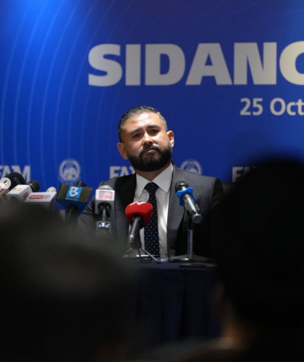 Cơ quan Liêm chính Malaysia điều tra nóng bê bối nhập tịch, FAM chịu cảnh ‘trên đe dưới búa’ Cơ quan Liêm chính Malaysia điều tra nóng bê bối nhập tịch, FAM chịu cảnh ‘trên đe dưới búa’