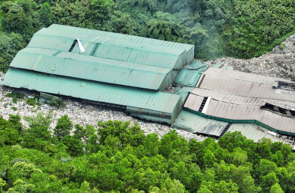 Hơn 70.000 tấn rác tồn đọng tại Nhà máy xử lý rác Bảo Lộc Hơn 70.000 tấn rác tồn đọng tại Nhà máy xử lý rác Bảo Lộc