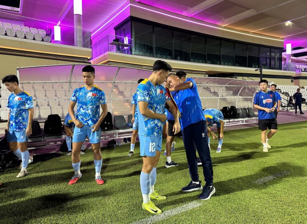 Tiền vệ Việt kiều Trần Thành Trung tăng tốc cùng U.23 Việt Nam: Giấc mơ SEA Games 33 Tiền vệ Việt kiều Trần Thành Trung tăng tốc cùng U.23 Việt Nam: Giấc mơ SEA Games 33