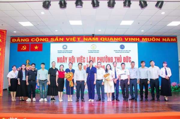 Hàng nghìn việc làm lương 15 - 20 triệu đồng/tháng đang tuyển gấp ở TP.HCM Hàng nghìn việc làm lương 15 - 20 triệu đồng/tháng đang tuyển gấp ở TP.HCM