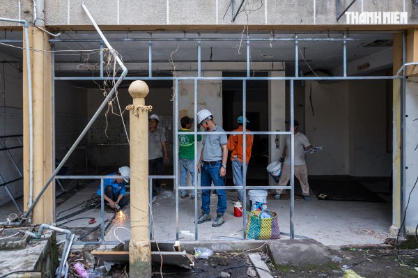 TP.HCM tất bật dọn 'đất vàng' để xây công viên và đài tưởng niệm nạn nhân Covid-19 TP.HCM tất bật dọn 'đất vàng' để xây công viên và đài tưởng niệm nạn nhân Covid-19