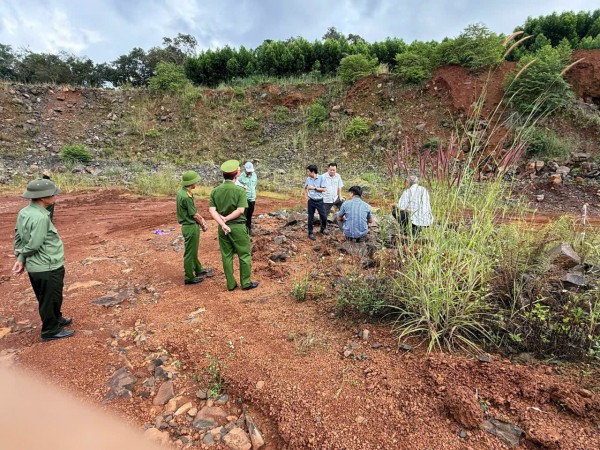 Đồng Nai: Đề nghị xử lý vụ khai thác khoáng sản trái phép tại xã Bom Bo Đồng Nai: Đề nghị xử lý vụ khai thác khoáng sản trái phép tại xã Bom Bo