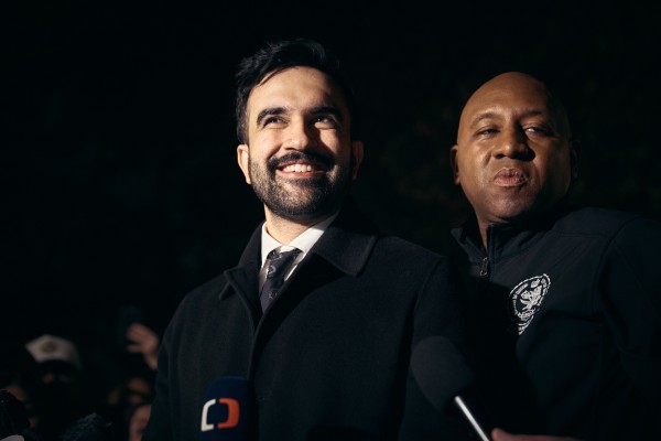 Chiến thắng càn quét của đảng Dân chủ trong ngày bầu cử Mỹ, ông Trump lên tiếng Chiến thắng càn quét của đảng Dân chủ trong ngày bầu cử Mỹ, ông Trump lên tiếng